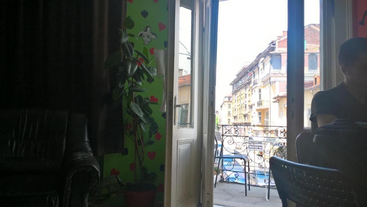 "No Party & Many Rules" Hostel N1 Σόφια Εξωτερικό φωτογραφία