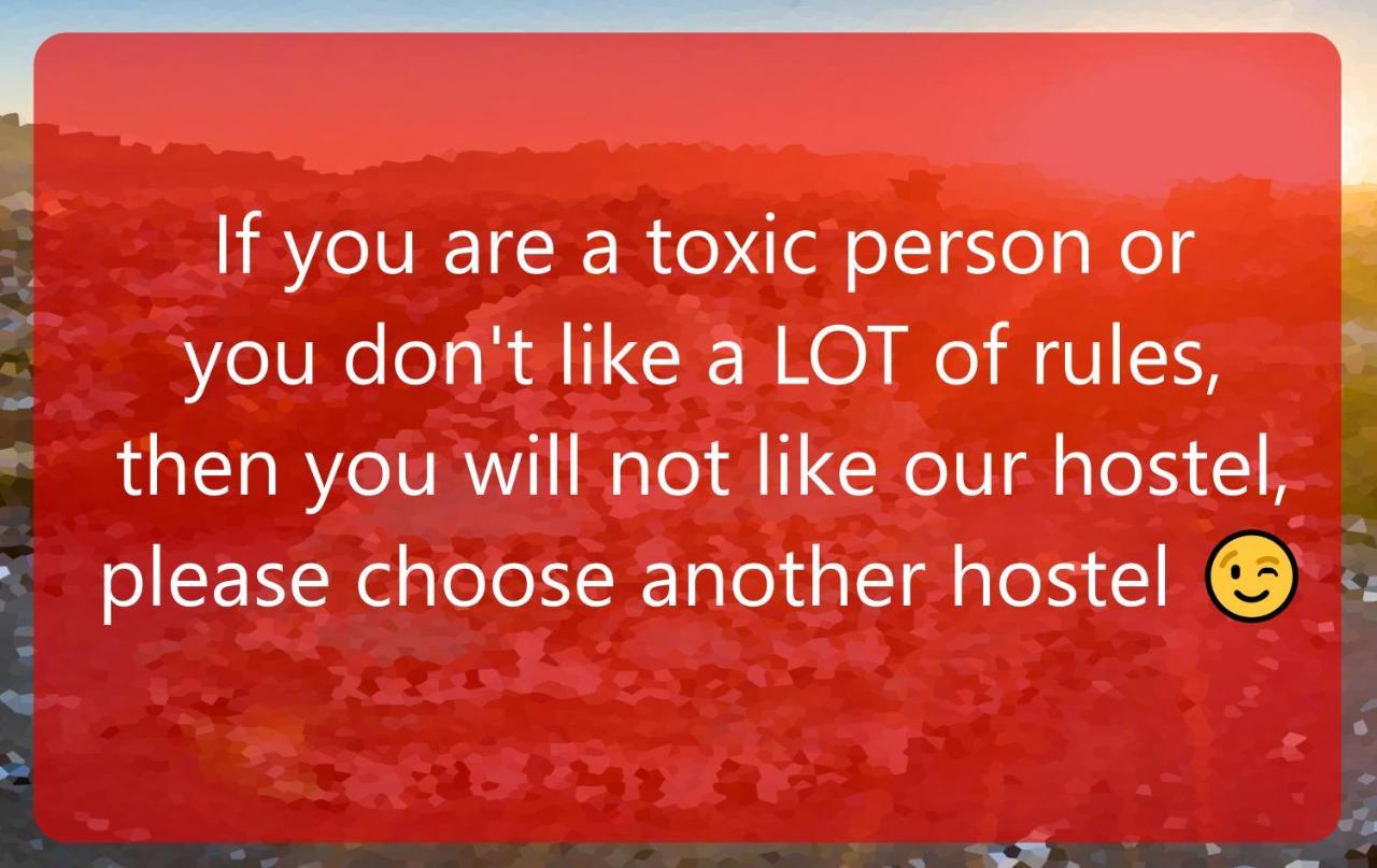"No Party & Many Rules" Hostel N1 Σόφια Εξωτερικό φωτογραφία